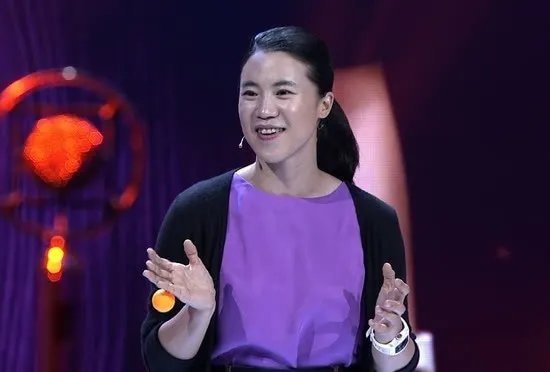 奥运冠军王楠现状，嫁大8岁富商很幸福，如今现状如何？