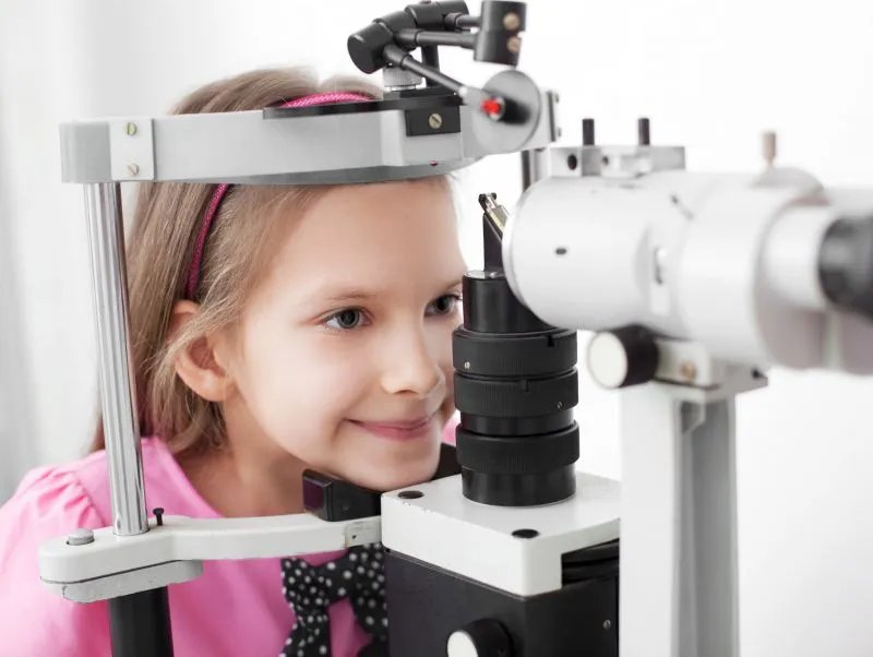 儿童散光眼该怎么恢复