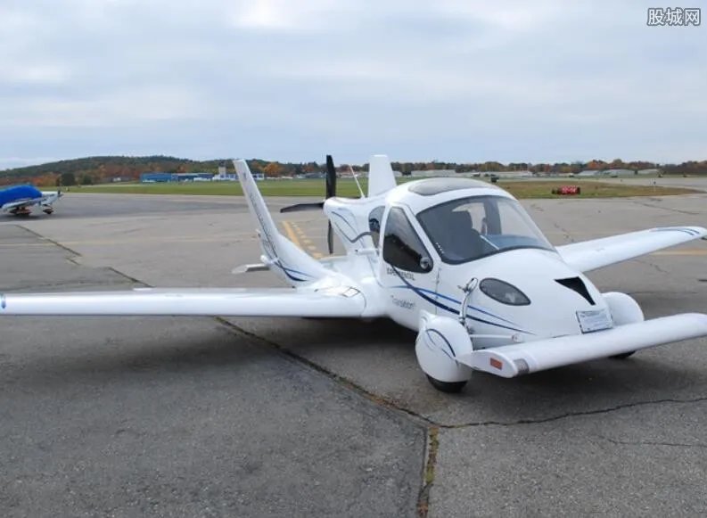 首辆飞行汽车亮相 售价为60万美元