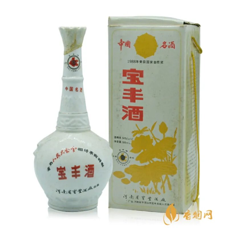 山东喝酒哥几口一瓶白酒：饮酒要适量，珍爱生命