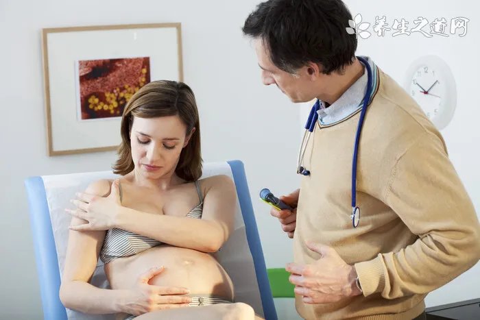 库里再次接受手术 史蒂芬库里已经第二次左手骨折修复手术