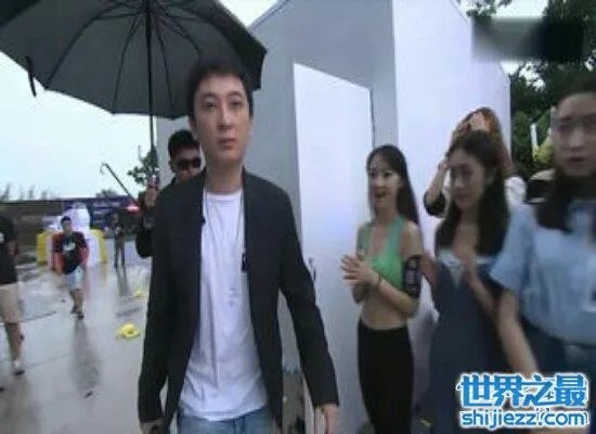 富二代王思聪评价韩雪 背景强大的自己都不敢惹 