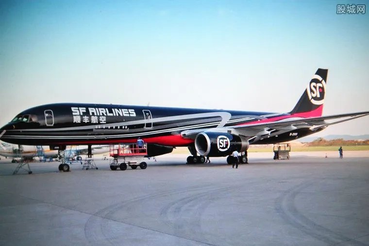 顺丰拍走两架货机 豪掷3.2亿元拍下波音747货机