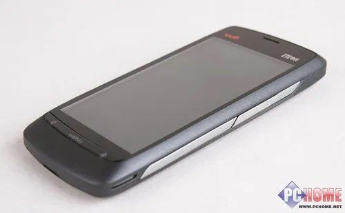 中兴V880评测—3.5寸屏幕配磨砂质感