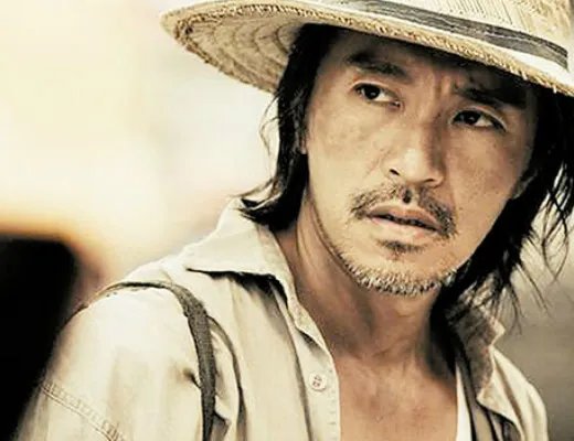 于文凤年轻时的照片迷倒众人 现却霸气指手画脚为哪般