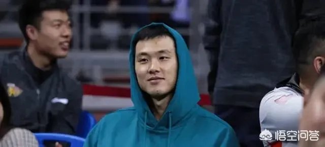 广东女篮夺冠，广东男篮的孟铎表示自己是冠军家属了，这是什么情况？