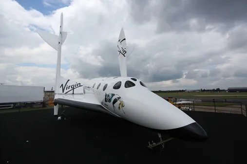 维珍航空赶下中国男孩给出的是什么理由?